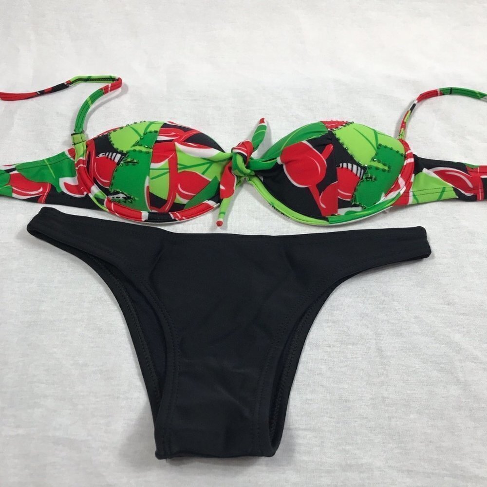 Recco Size Small Sequence Underwire Brazilian Bikini Set. New With Tags